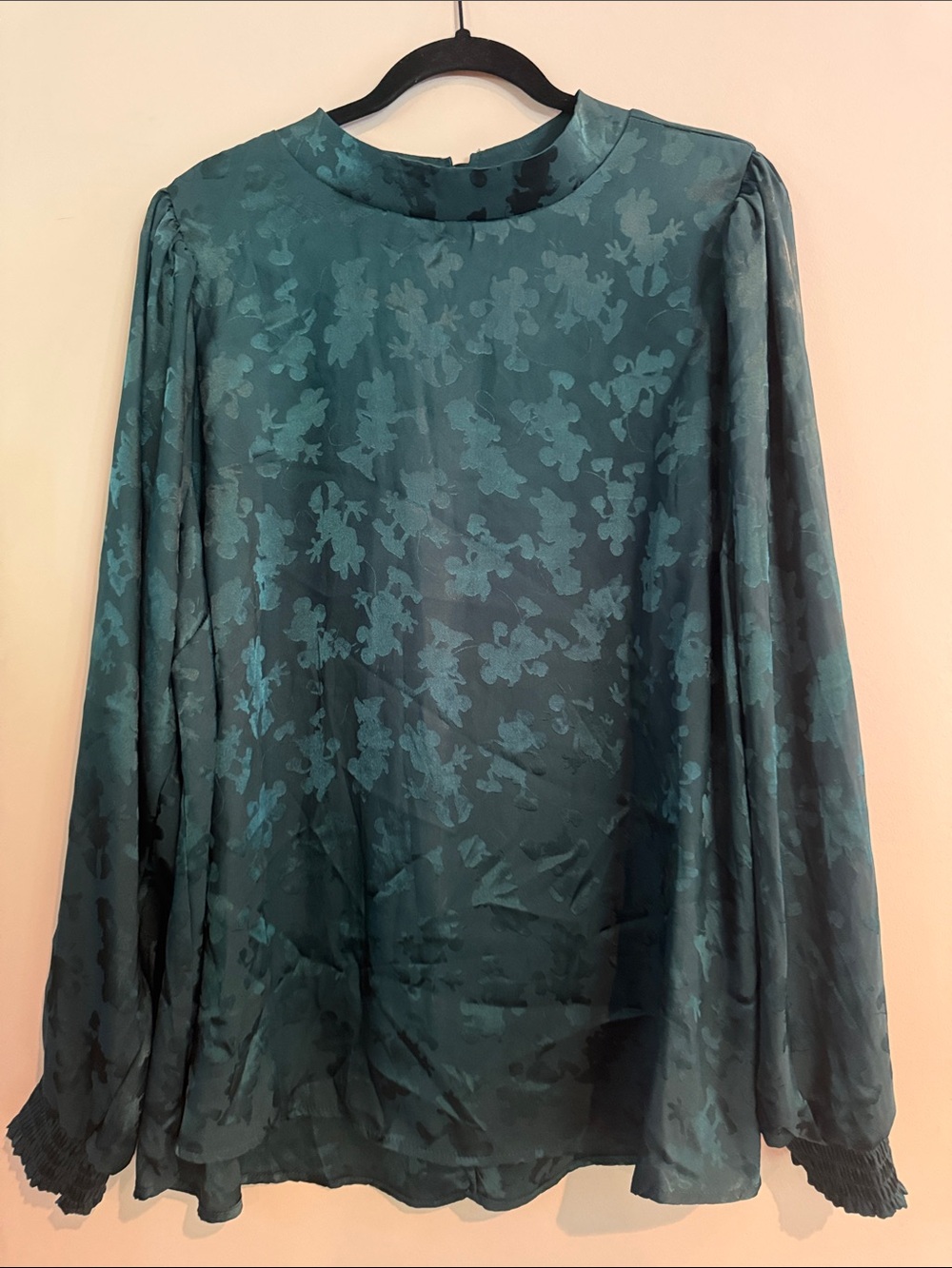 NWT Torrid Christmas Green Disney Mickey & Minnie silk long sleeve blouse 3x